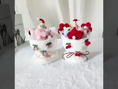 วันวาเลนไทน์และของขวัญคริสต์มาสสําหรับแฟนและเพื่อนที่ดีที่สุดของคุณ: การตั้งตู้กับ dol