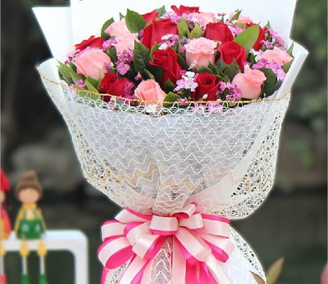ราคาดี แผ่นกระดาษห่อของขวัญพื้นผิวด้านสี CMYK สำหรับวันเกิด ออนไลน์