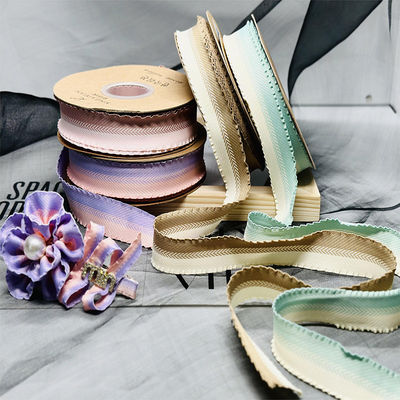 ซื้อ ผ่านชายแดน การบรรจุดอกไม้แบบเกาหลี สายพัดสีแมท ซาติน สายพัดสีเทียม เค้กวันเกิด กล่องของขวัญ สายพัดสีเทียม โรงงานขายส่งผสมบ้าน การผลิตออนไลน์