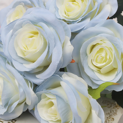 ซื้อ กล่องดอกดอกไม้เสมือนดอกกุหลาบสีน้ําแข็งสีฟ้า การตกแต่งห้องนั่งเล่น การจัดดอกไม้เสมือนดอกกุหลาบเสมือนดอกดอกกุหลาบ การผลิตออนไลน์