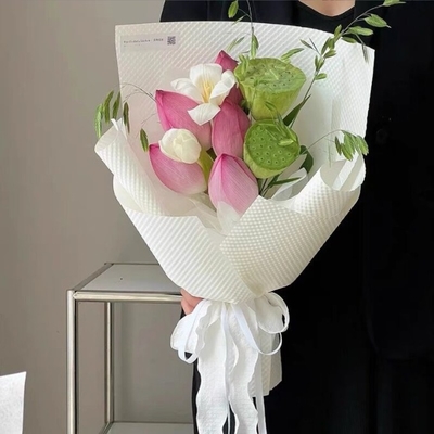 ซื้อ 3D Artistic Embossed Waterproof Flower Art กระดาษครัฟท์ กระดาษประดับของขวัญ แพคเกจดอกไม้ กระดาษบรรจุสําหรับพวงดอกไม้ แพคเกจในหลายสี online manufacture