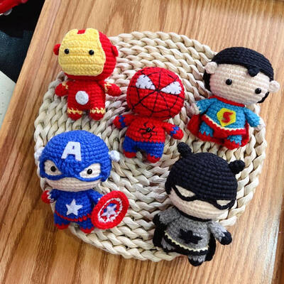 ซื้อ ขายปลีก ขายร้อน สินค้ามือการทํา สร้อยข้อมือ ของเล่นสัตว์ ตัวละครอานิเมะ การผลิตออนไลน์