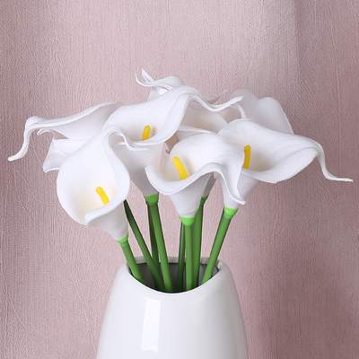 ราคาดี ขายส่งยอดขายข้ามชายแดนของมือจําลองรู้สึก PU ดอกไม้ calla lily, ดอกไม้เทียม, ดอกไม้พลาสติก, แต่งงานแต่งห้องนั่งเล่นและแสดงดอกไม้ ออนไลน์