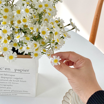 Ins Chamomile Simulation Flower Bundle Daisy ดอกไม้ปลอม ตกแต่งห้องนั่งเล่น โต๊ะ ดอกไม้ดอกไม้ดอกไม้