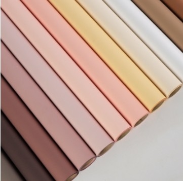 กระดาษบรรจุดอกไม้สีเหลืองสีแมท 57*57cm BOPP สําหรับผลิตภัณฑ์
