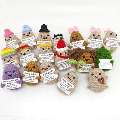 ราคาดี 200 รูปแบบที่กำหนดเองข้อความ Handmade Kawaii โครเชต์ดอกไม้ดองบวกมันฝรั่งอารมณ์สนับสนุนโครเชต์ตุ๊กตาสัตว์ ออนไลน์
