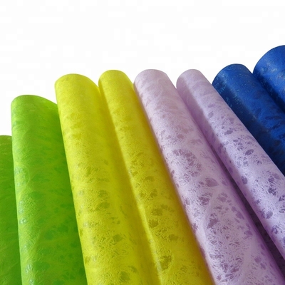 ราคาดี 3D Embossed Nonwoven Florist ห่อกระดาษห่อดอกไม้เป็นมิตรกับสิ่งแวดล้อม 58cm * 10m ออนไลน์